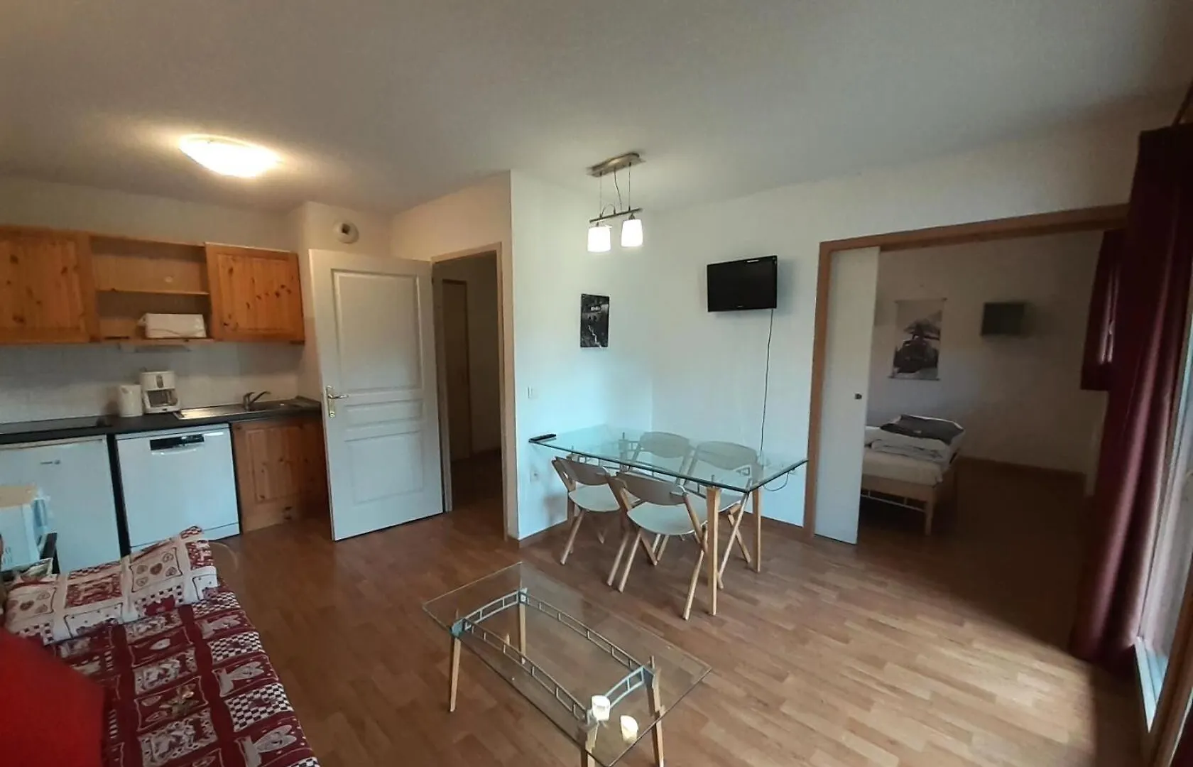 Chalet Florence - 2 Pieces Pour 4 Personnes Mae-6501 contacts